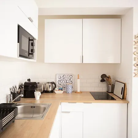 Modern And Renovated Next To The Croisette And Palais Des Festivals Apartment Cannes